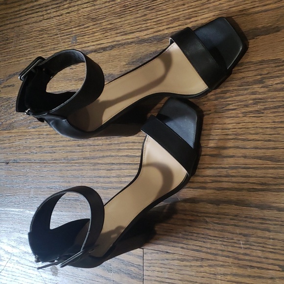 Rouge Helium Black Block Heels with Buckle and Zipper Back - Picture 4 of 16